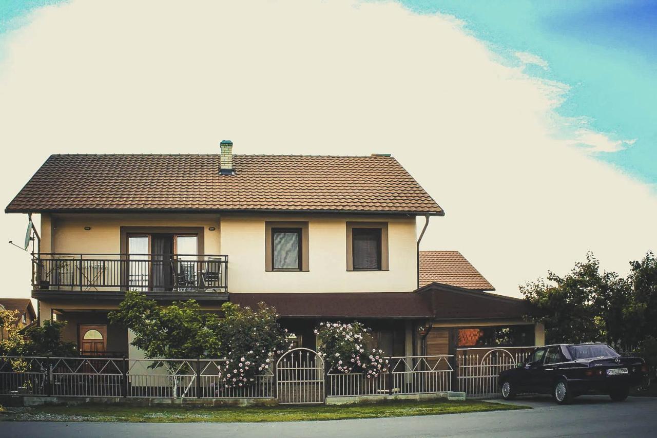 Duplex House Apartment บิเยลยินา ภายนอก รูปภาพ